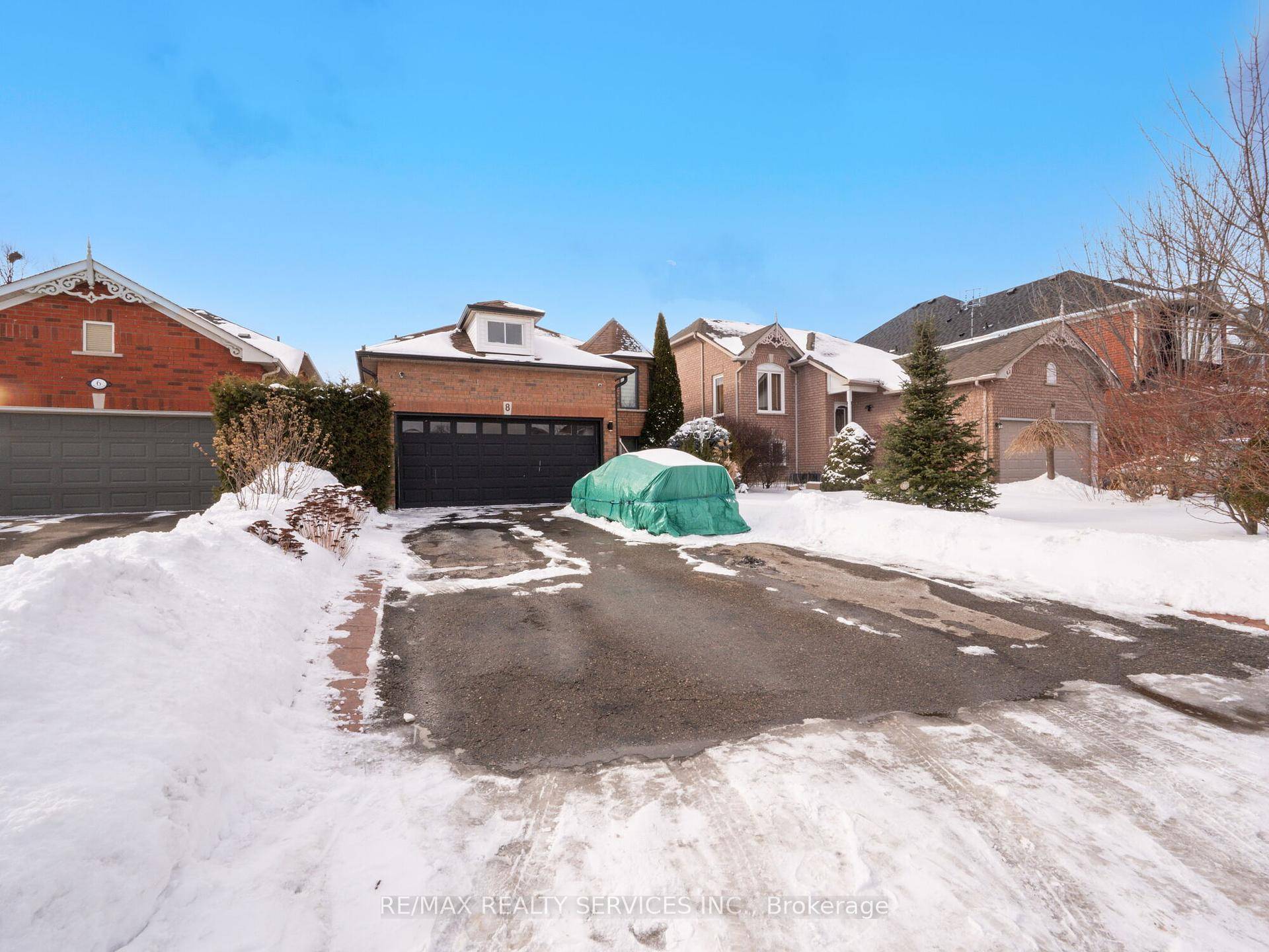 Welcome to this beautifully upgraded raised bungalow in the highly sought after Valleywood community of Caledon !