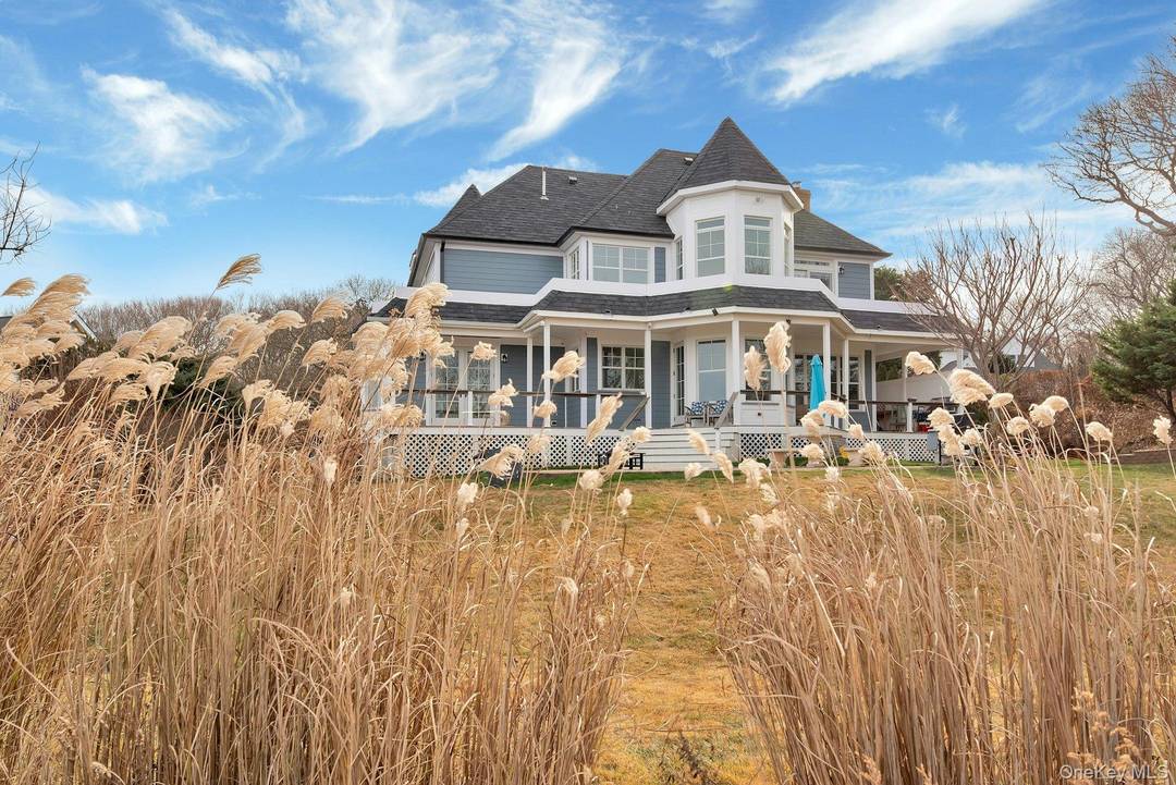 Stunning Long Island Soundfront home set on 1.