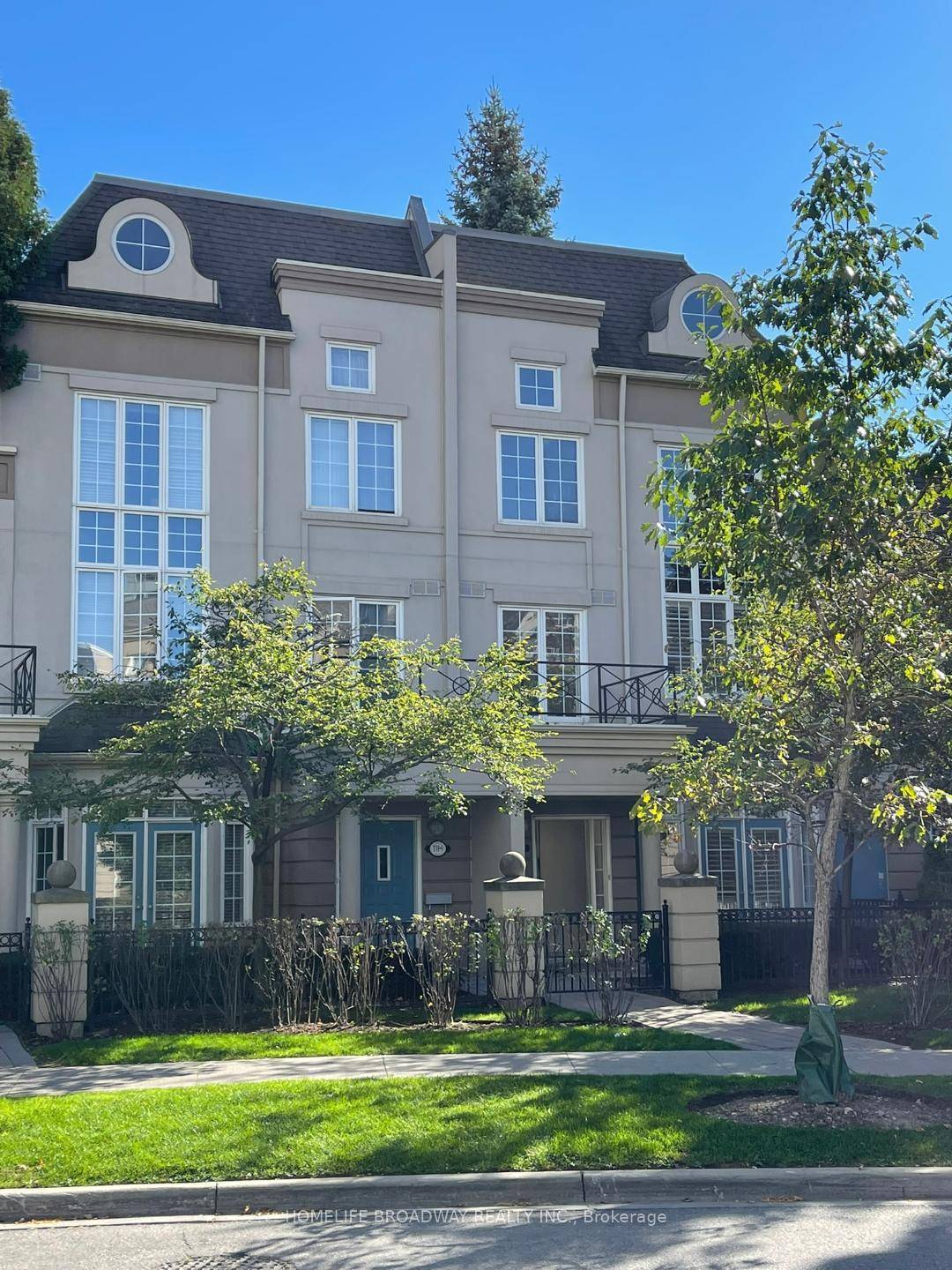 Location, Location, Location, Quiet Neighbourhood !