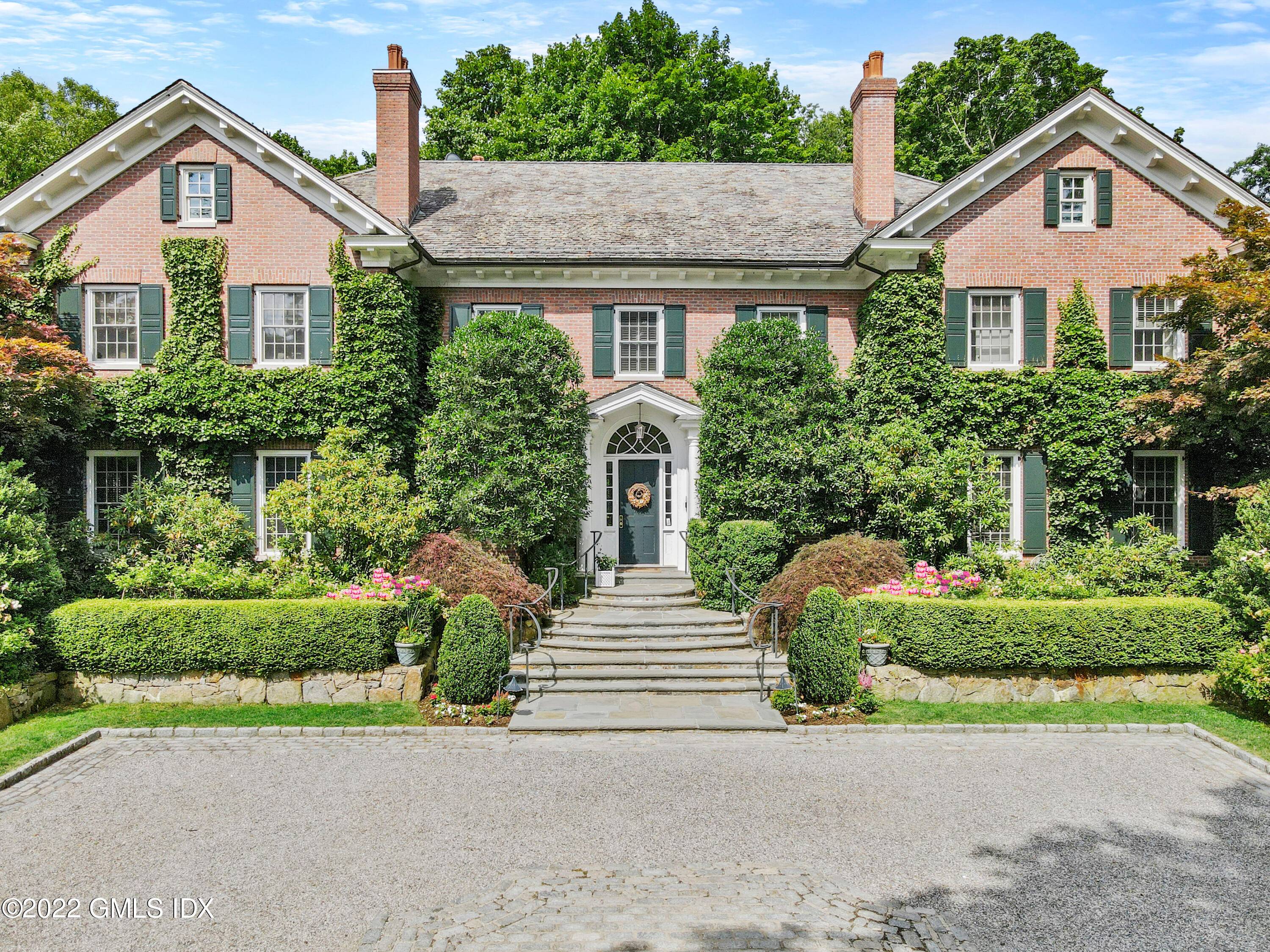 Wonderfully maintained updated, this7, 198 sq ft home on 1.