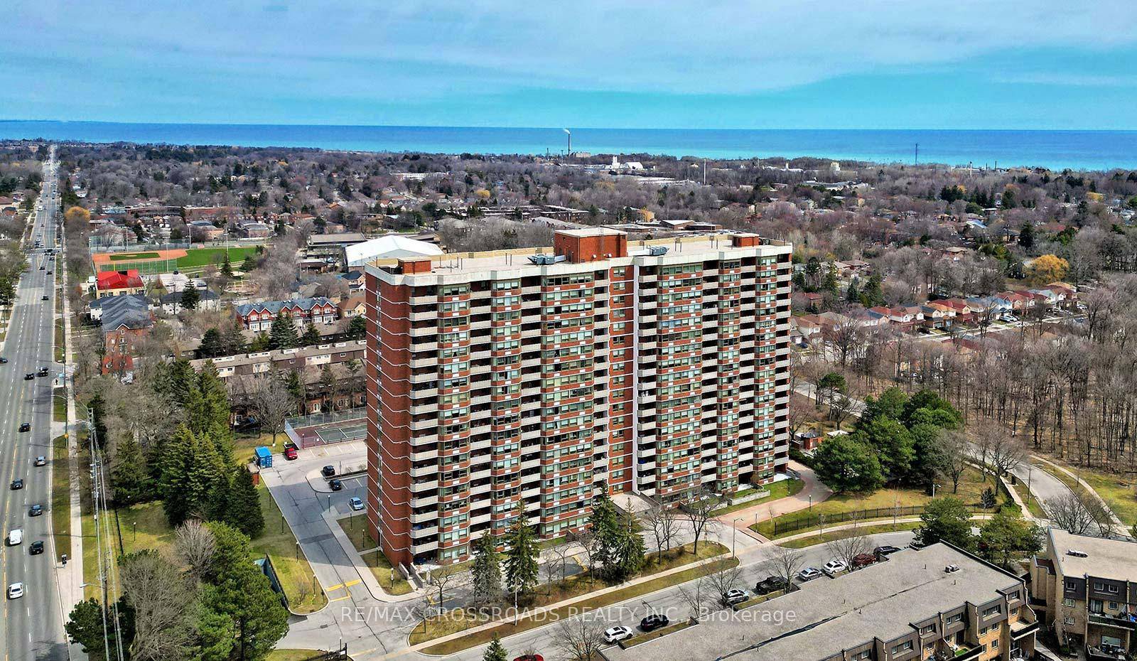 Spacious and beautifully maintained 2 1 bedroom condo offering approximately 1, 110 sq.