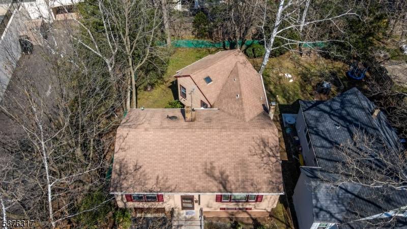 This move in ready expanded bilevel home offers 4 bedrooms 2 and 1 2 baths with 2646 sq ft of living space is ideally situated in Blue ribbon school town.