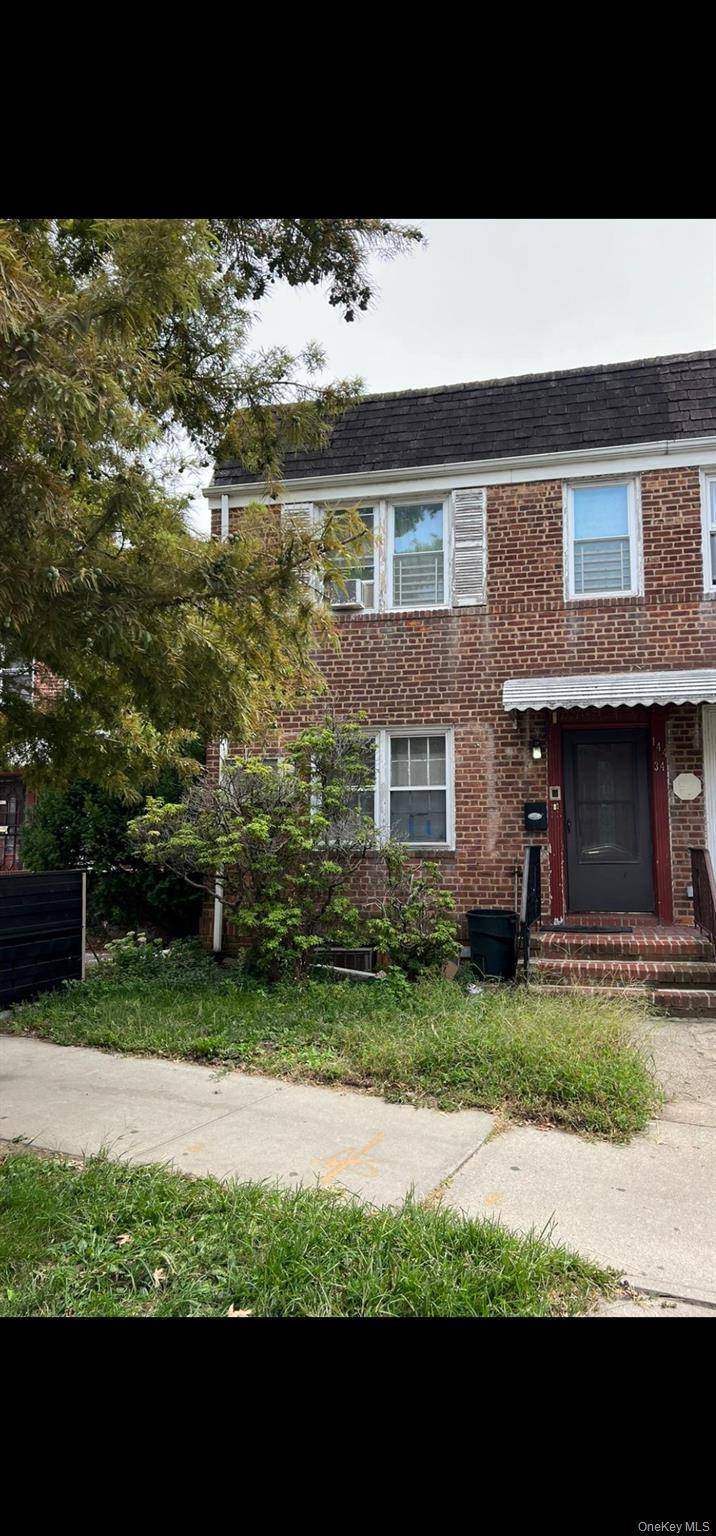 Beautiful Brick 3 bedroom, 2.