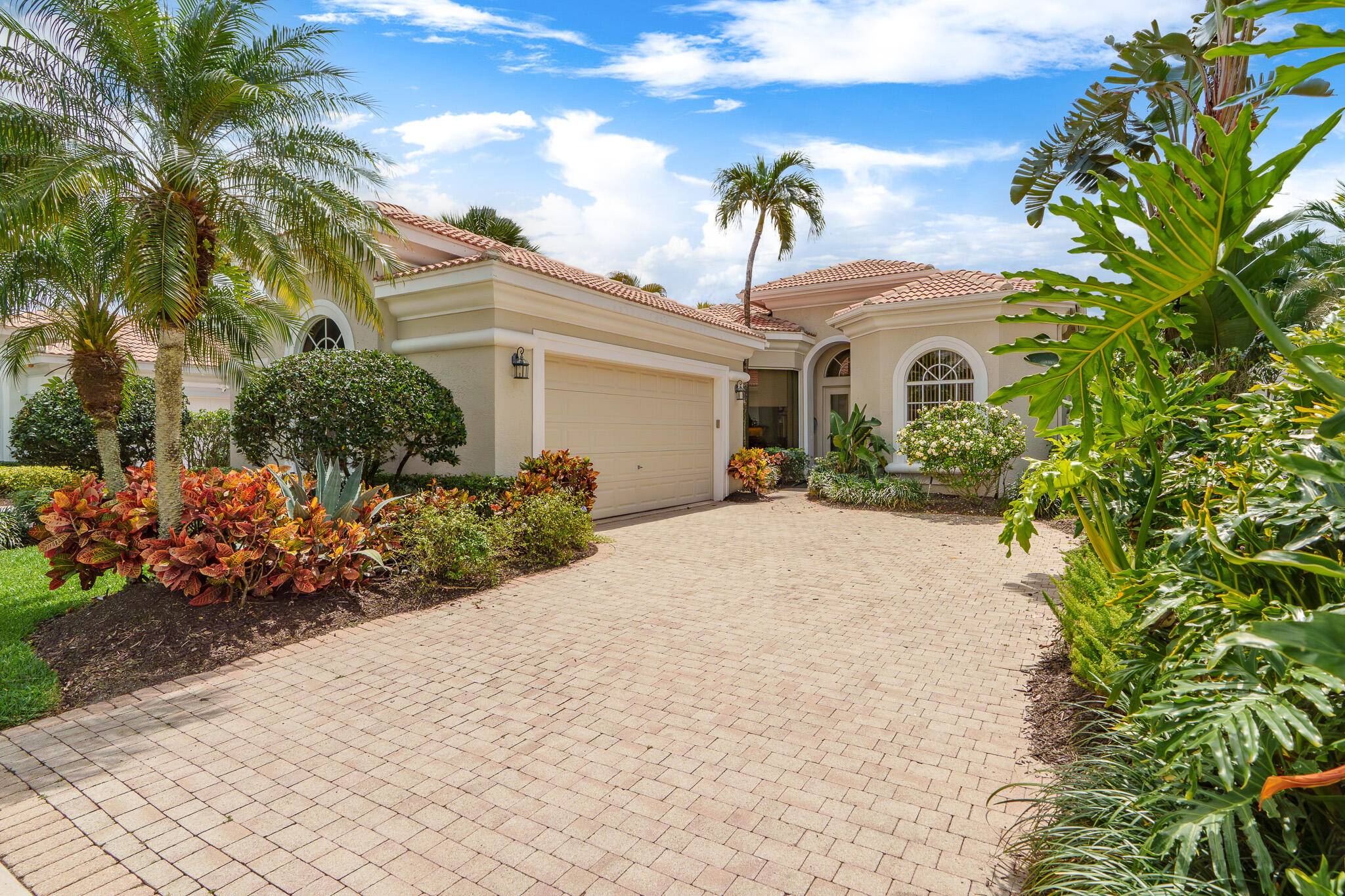 Priced to sell 3 bedroom, 3 full bath home located on the 8th hole of Trepidation in Addison Reserve Country Club.