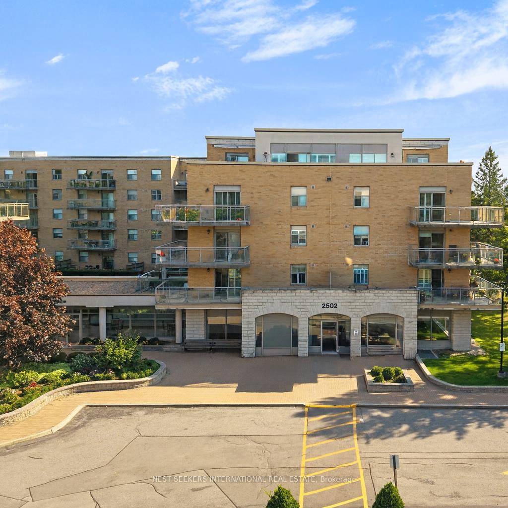 Welcome to Villa Giardino, Vaughans premier adult lifestyle community designed for residents 55 and over.