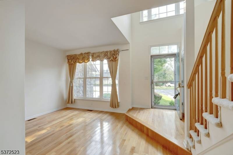 Bright and spacious three bedroom townhouse located in the sought after Rolling Views community.