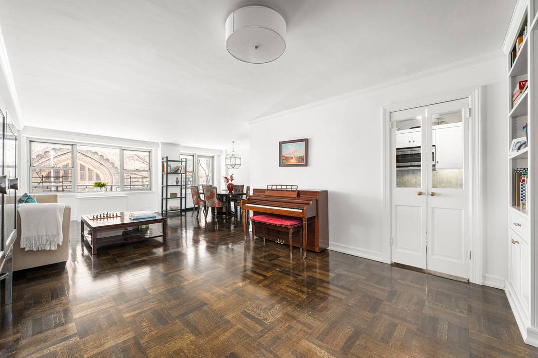 Apartment 4JK at 55 East 87th Street is a spacious 3 bedroom, 3 bathroom home in a full service postwar Carnegie Hill co op, situated halfway between Park Avenue and ...