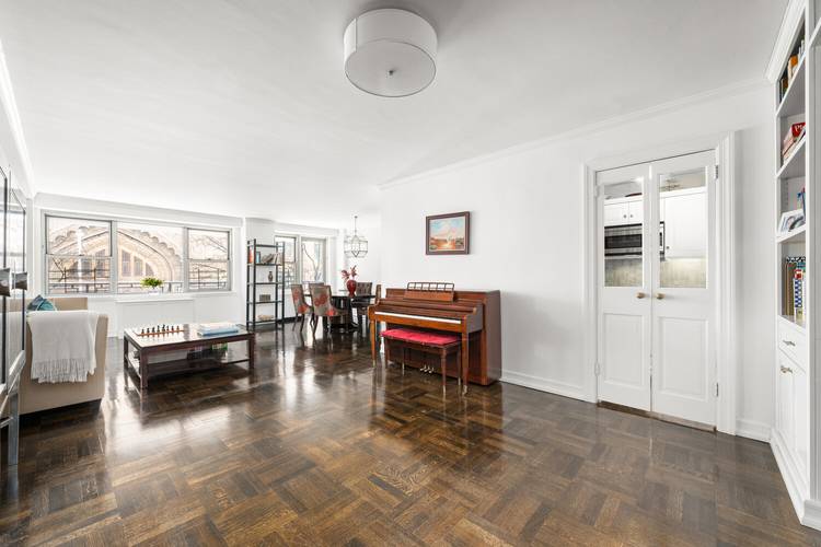 Apartment 4JK at 55 East 87th Street is a spacious 3 bedroom, 3 bathroom home in a full service postwar Carnegie Hill co op, situated halfway between Park Avenue and ...