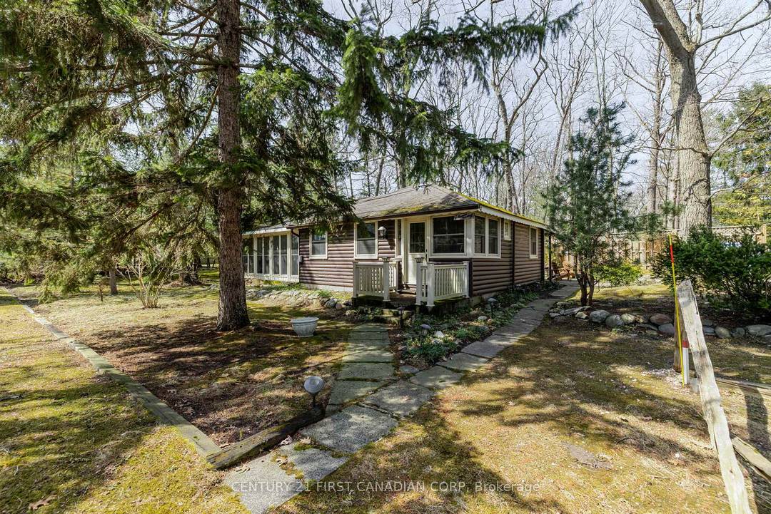 Nestled just steps away from the serene shores of Lake Huron, this charming and unique cottage offers the perfect escape from the hustle and bustle of everyday life.