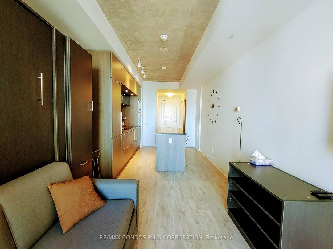 Welcome To The Iconic Bisha Residences A Prestigious Address In The Heart Of Vibrant King West.