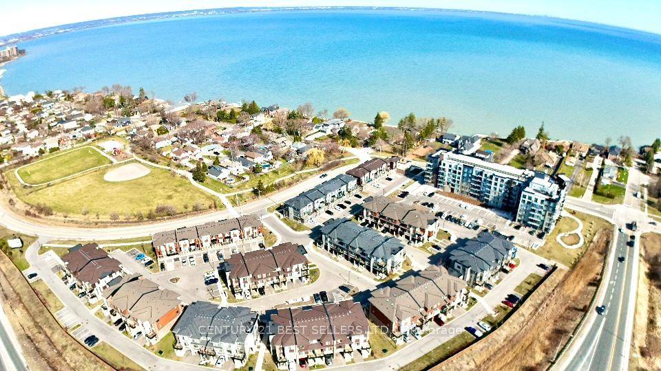 Incredible freehold townhome in the heart of Fifty Point Community Beach !
