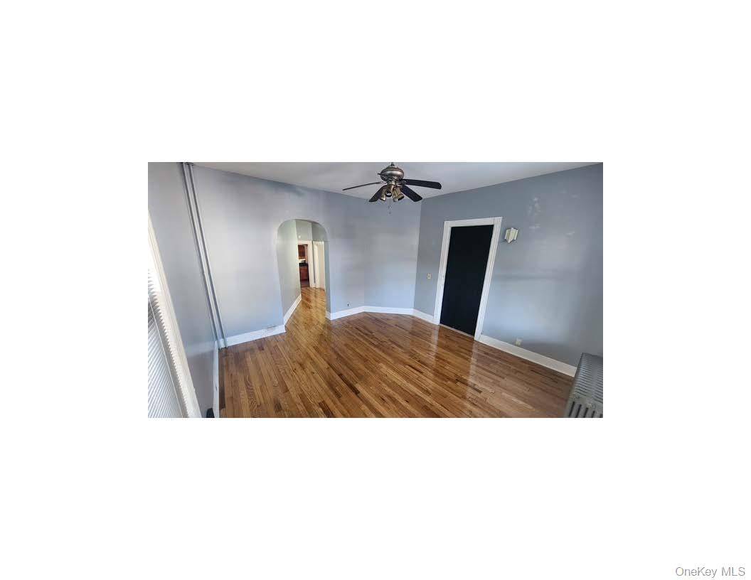 Bright and clean 3 bedroom, 1 bath rental located on the 1st floor.