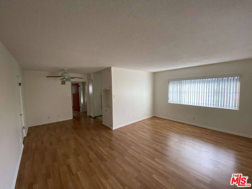 1743  N Edgemont St 1BR Hollywood Hills East La