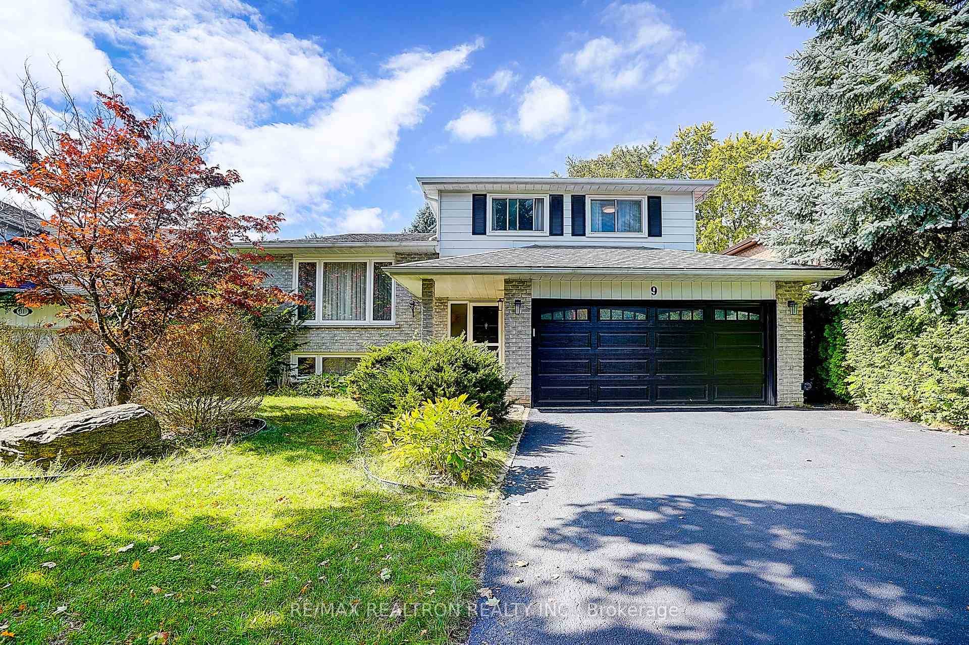 Nestled on a tranquil cul de sac in the coveted village of Holland Landing, this impeccably maintained residence offers a harmonious blend of comfort, sophistication, and natural serenity.