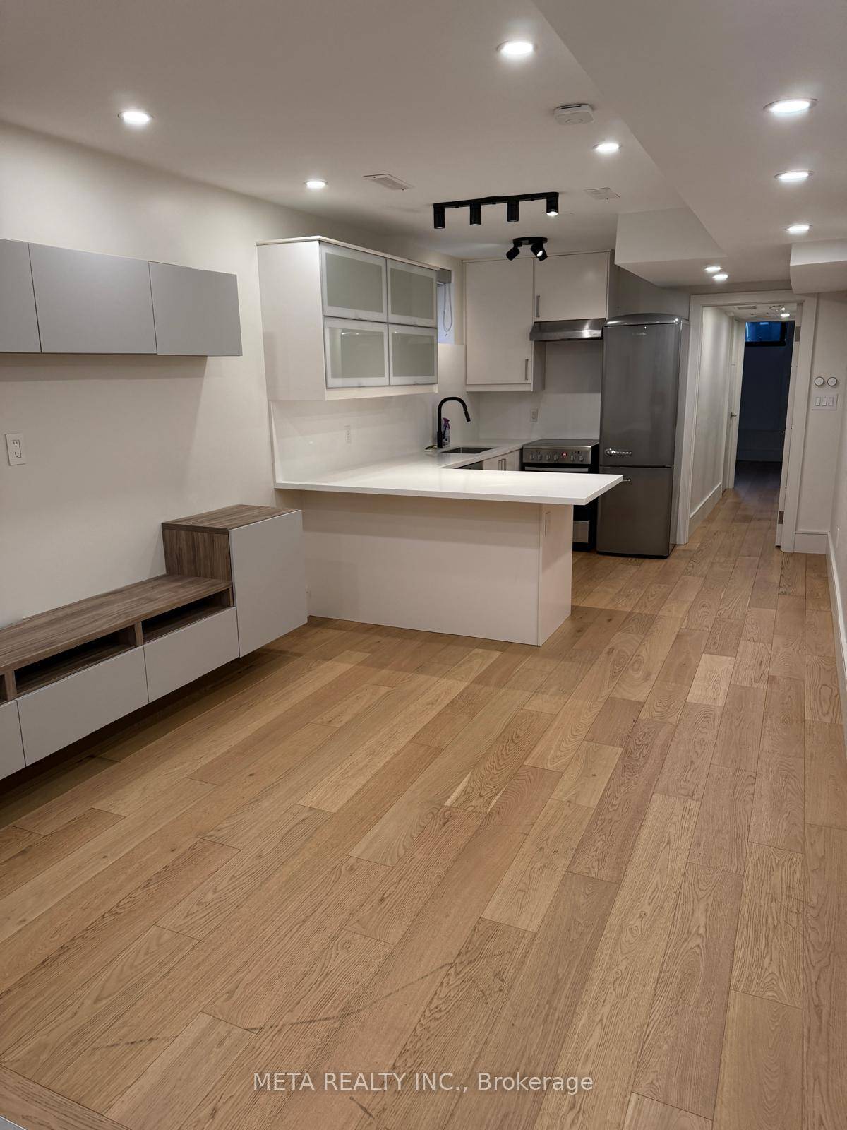 One bedroom, basement apartment located on a quiet street in Bloor West Village a very short walking distance to Jane Subway Station.