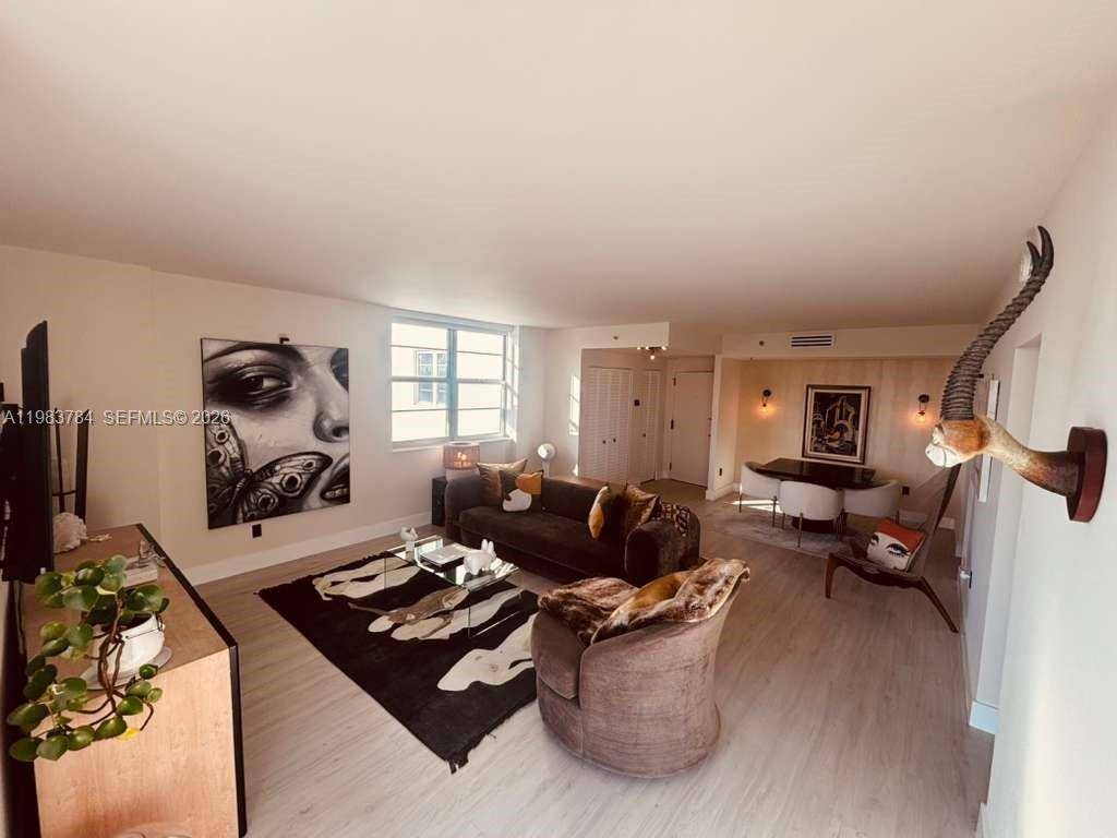 Beautifully renovated condo located in the heart of Mid Miami Beach.
