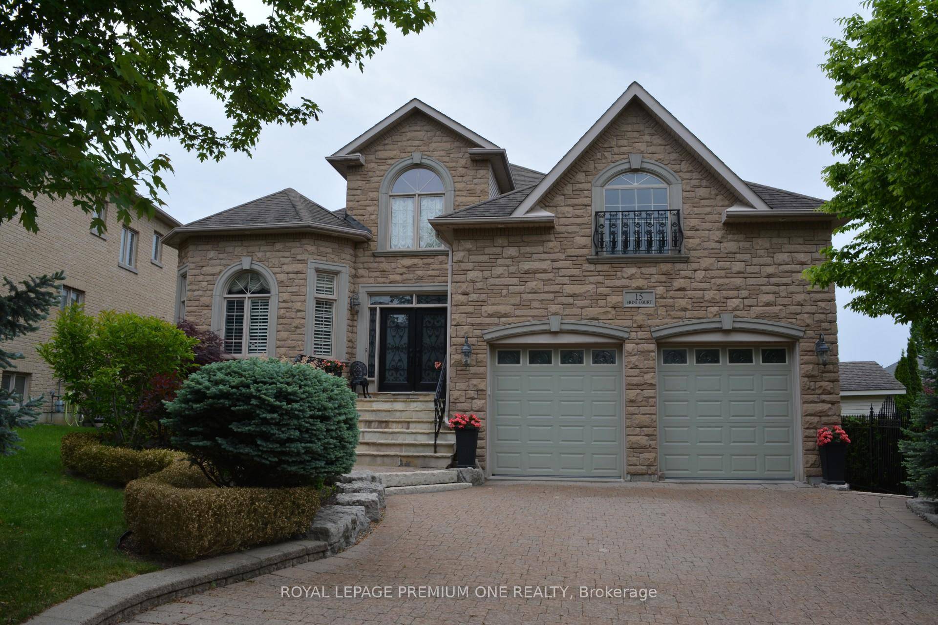 Custom Built Bungalow on Quiet Court Location in Islington Woods !