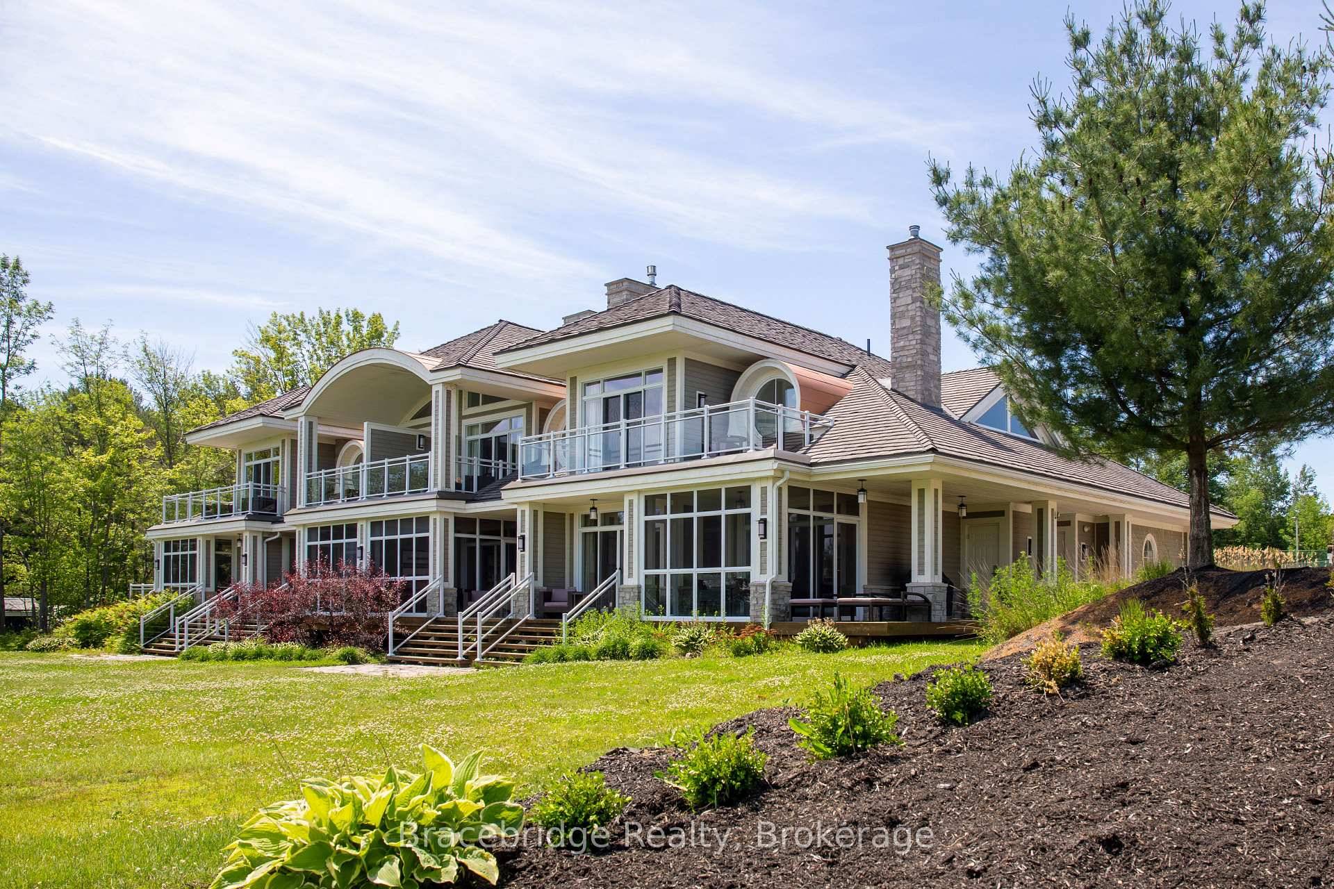 Welcome to the Grand Muskokan Villas at Touchstone Resort, nestled on the stunning shores of Lake Muskoka.
