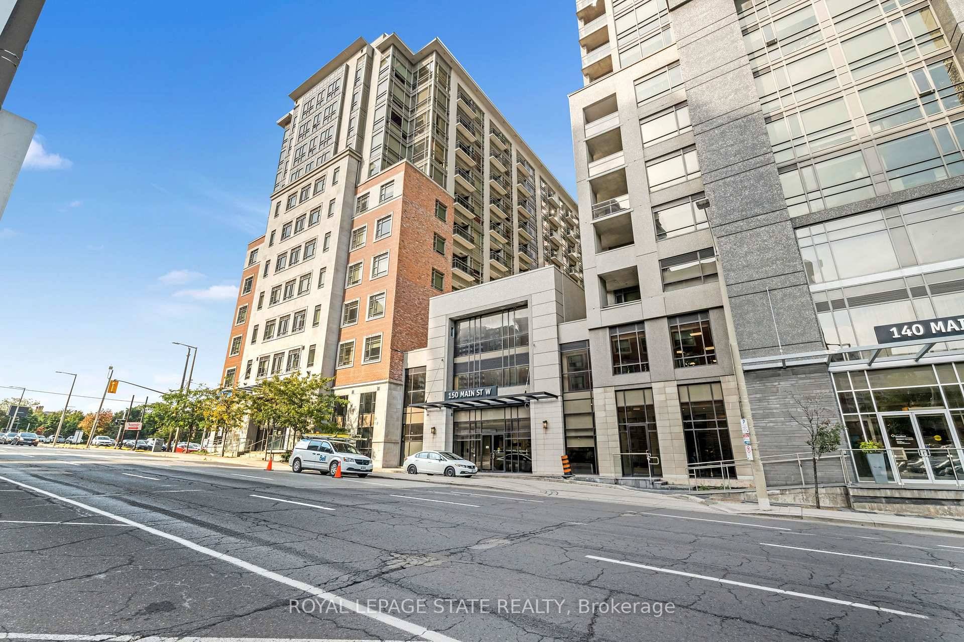 Welcome to 150 Main St W an exceptional opportunity to own a stylish 1 bedroom condo in the heart of downtown Hamilton.