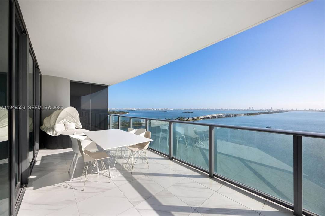 Spacious and light filled 1 Bed Den residence at One Paraiso, offering a well proportioned layout designed for modern living.