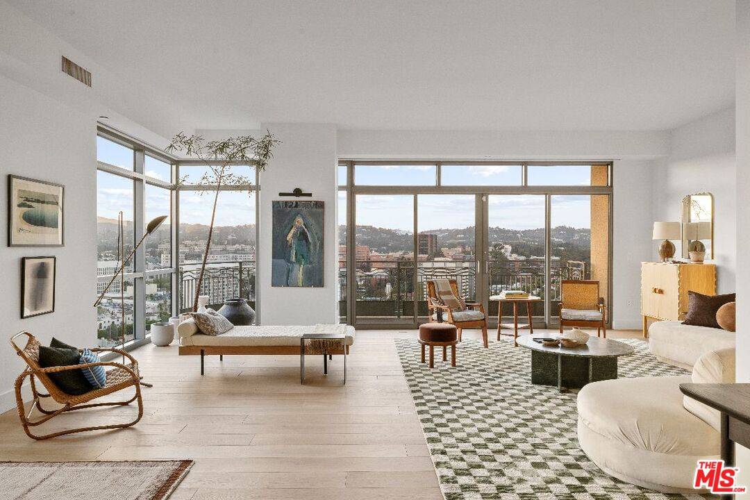 10800   Wilshire Blvd 4BR Westwood La