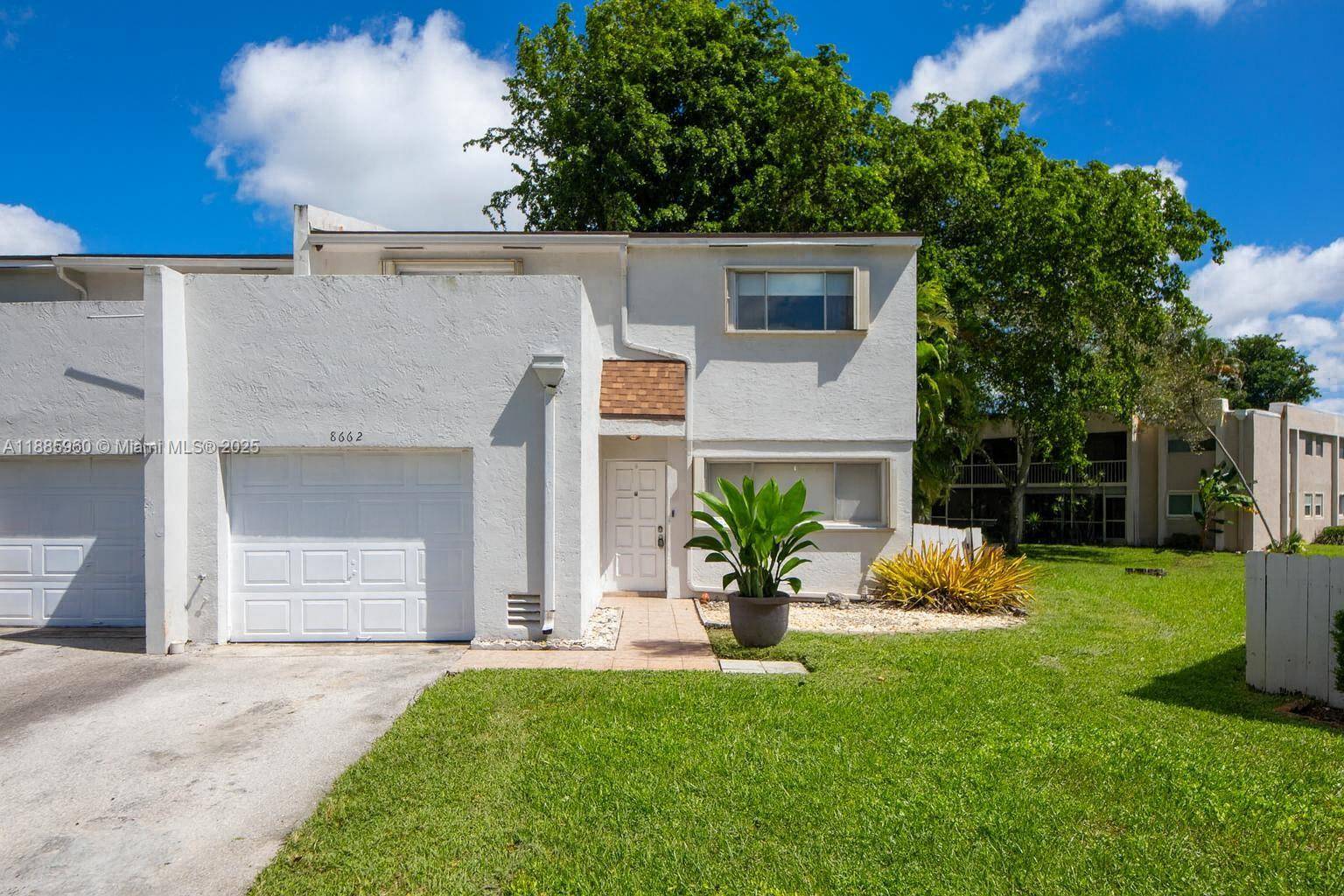 Beautifully maintained 3 BR 2.