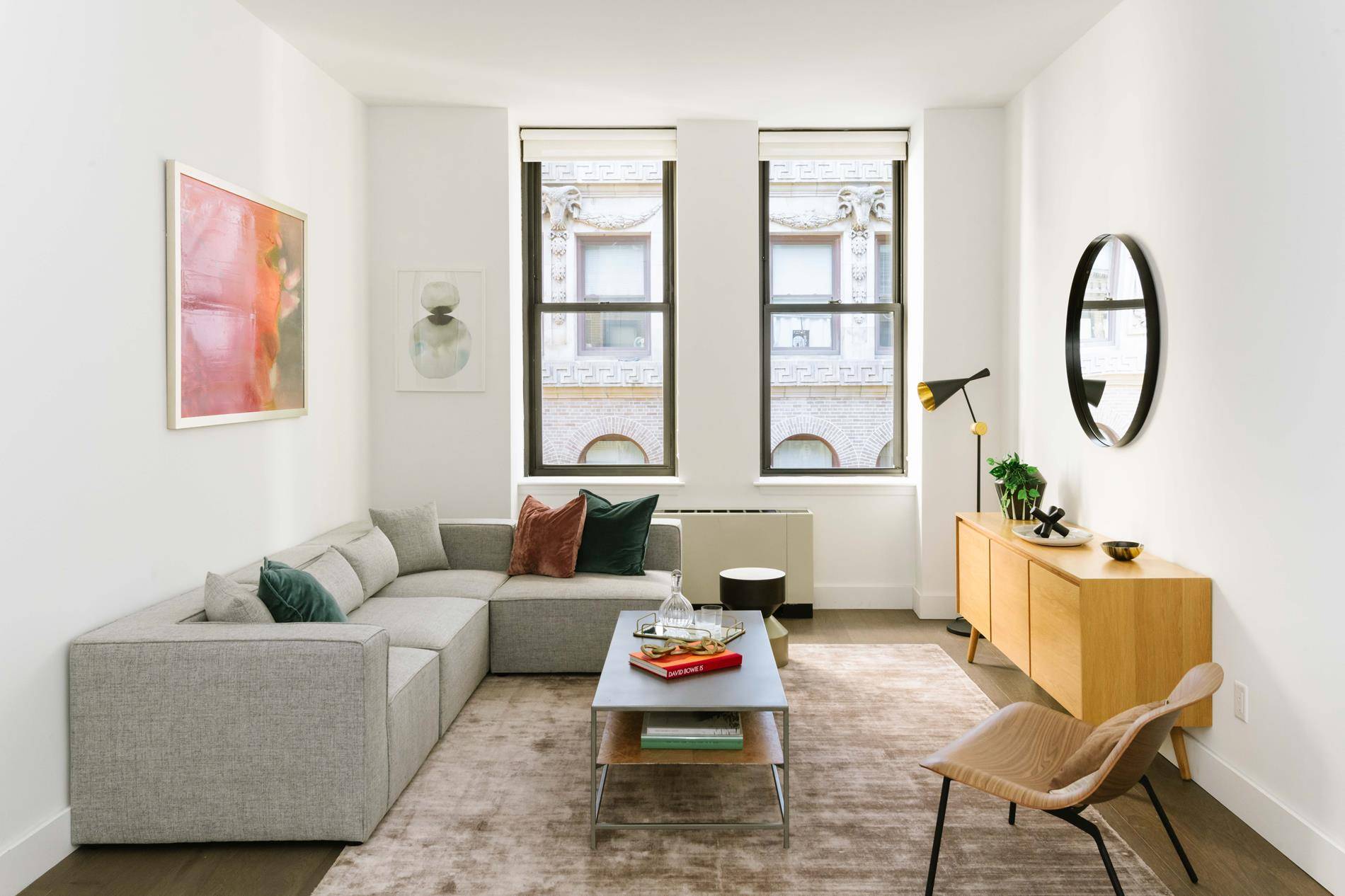 Luxurious One Bedroom Residence at Broad Exchange BuildingDiscover urban elegance and contemporary luxury at its finest in Residence 21P of the prestigious Broad Exchange Building.