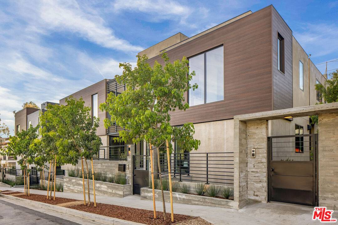917 1/2 Hilldale Ave 2BR Sunset Strip La