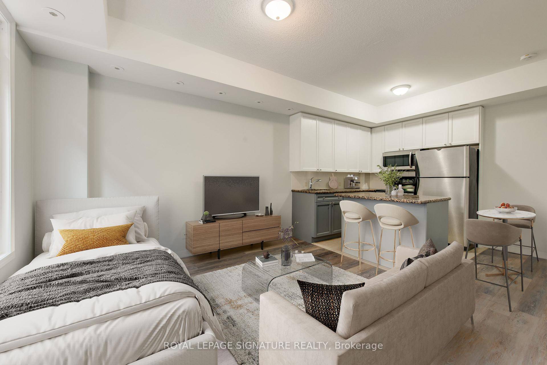 Modern Townhouse Bachelor Unit, Situated In A Gorgeous Complex Right In The Heart Of Downtown amp ; Queen West.