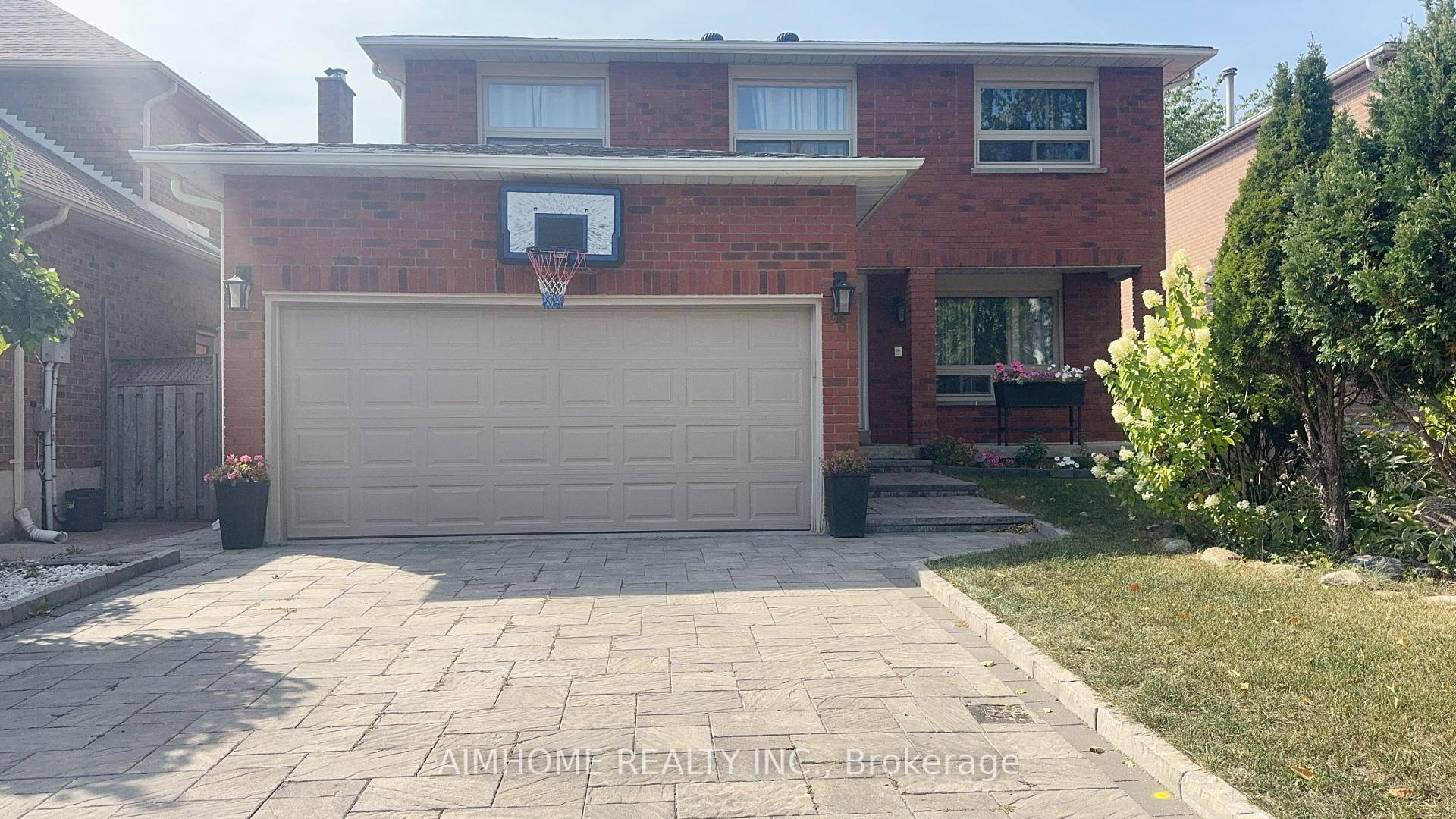 Newly finished 2 bedroom basement apartment with new floor and Bath.
