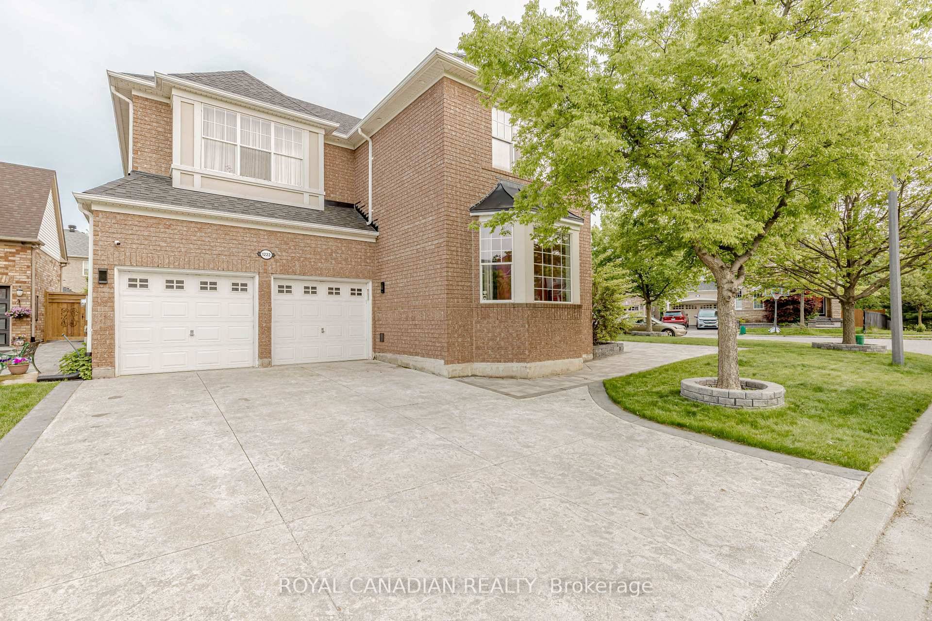 Beautiful One of Custom Style Design Home consists of 3600 sq ft of Living Space on Upper Level only with Huge Family Space with O C Kitchen with Large Island, ...