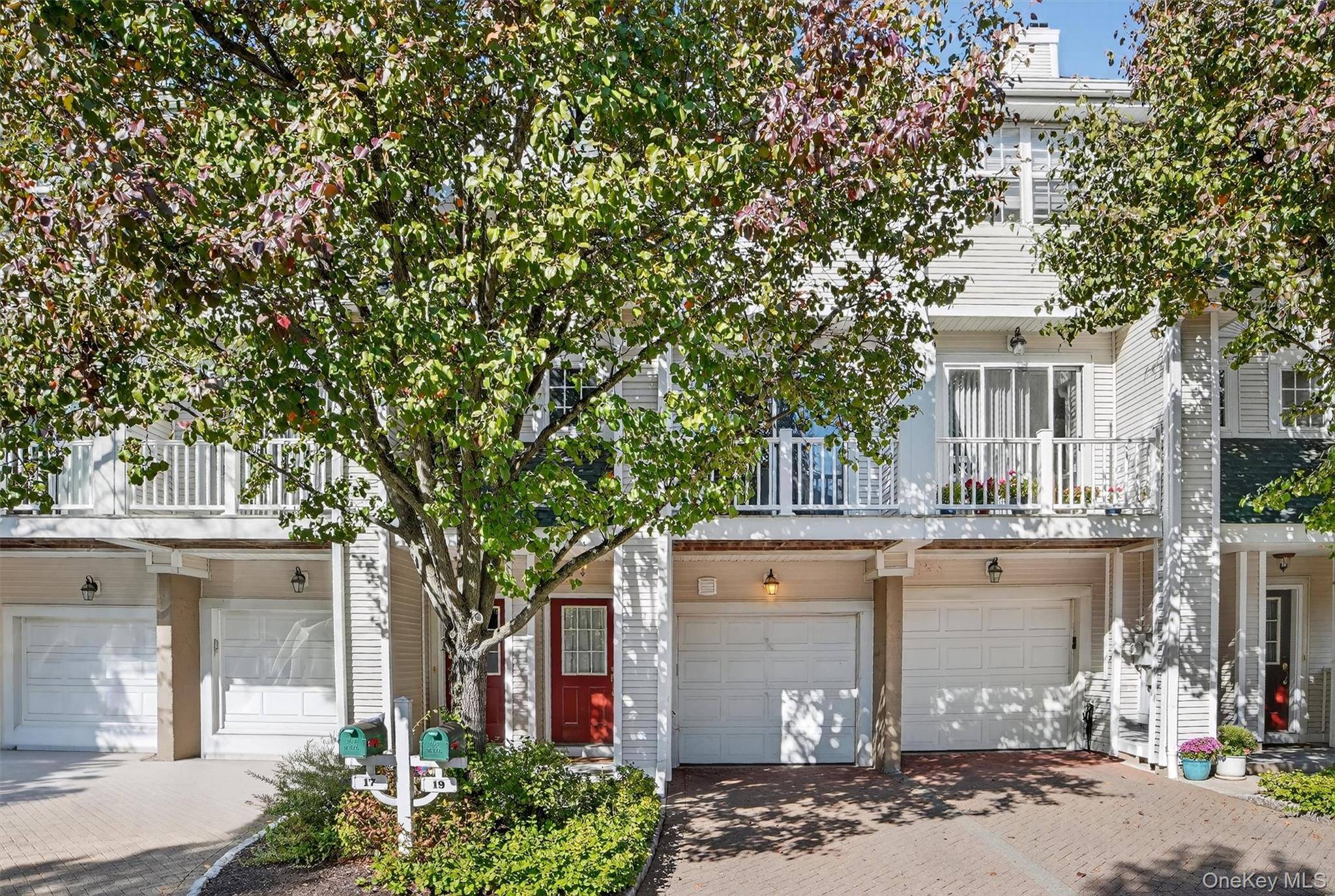 Lakeside at Bedford is a unique townhome community that is bordered by Lake Marie and Bedford Hills Memorial Park.