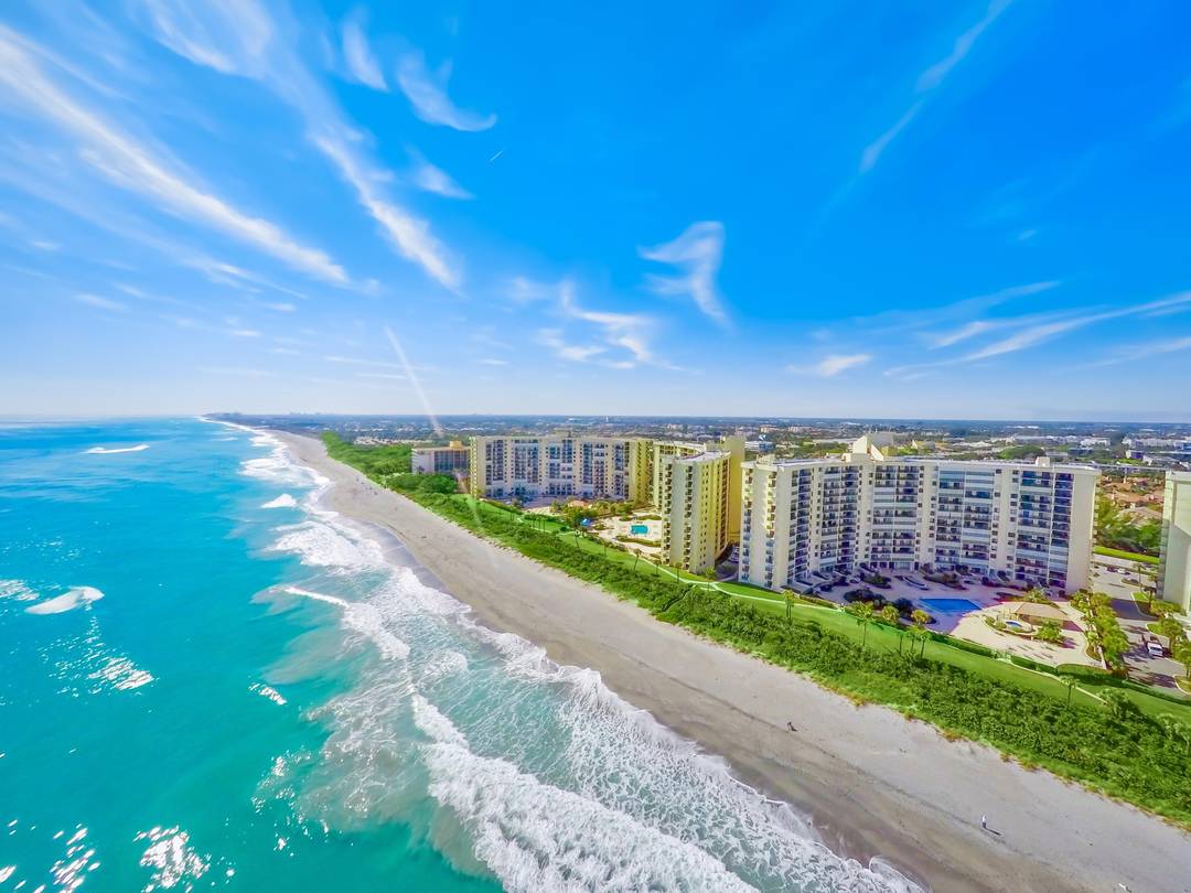Directly Ocean front on the sand, 2 BR 2 BA condo offers magnificent ocean views.
