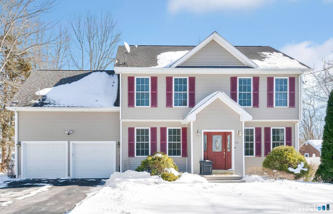 Well maintained and beautiful 2, 104 sq.