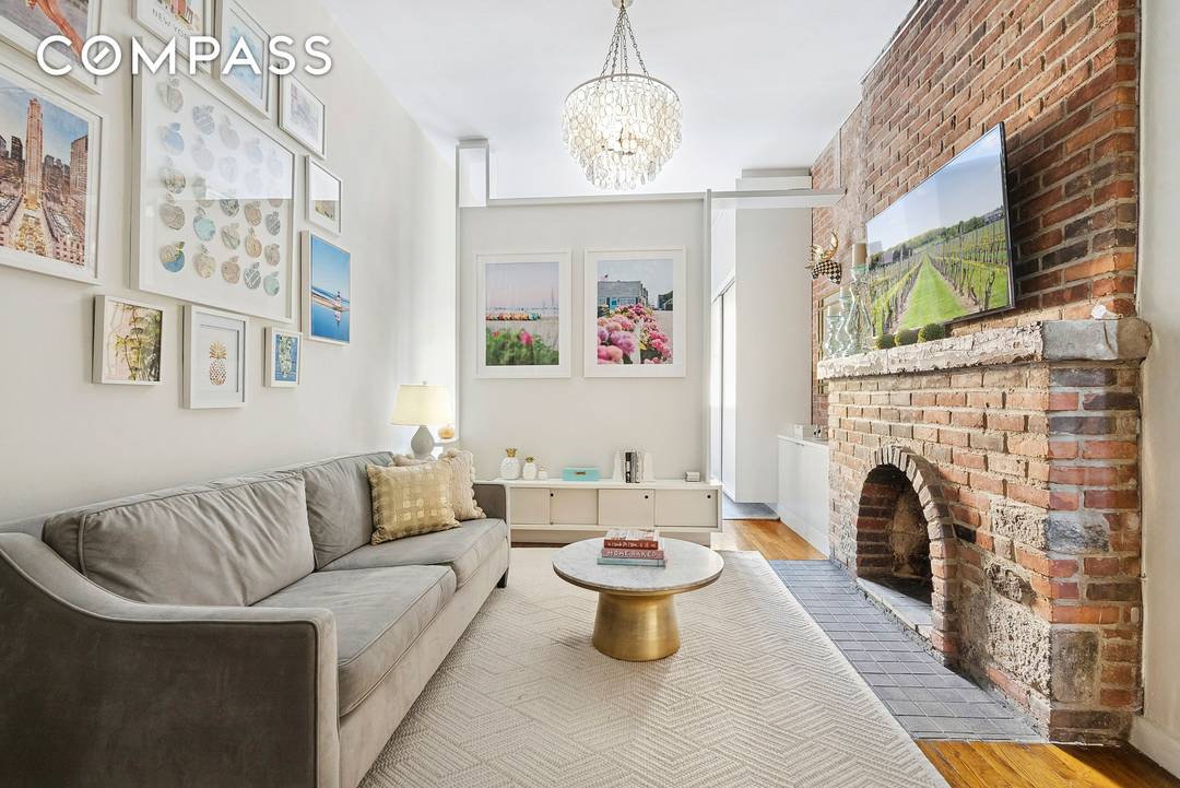 Welcome to Residence 2B at 252 West 20th Street, a charming and character filled home nestled within a classic pre war Chelsea co op on one of the neighborhood s ...