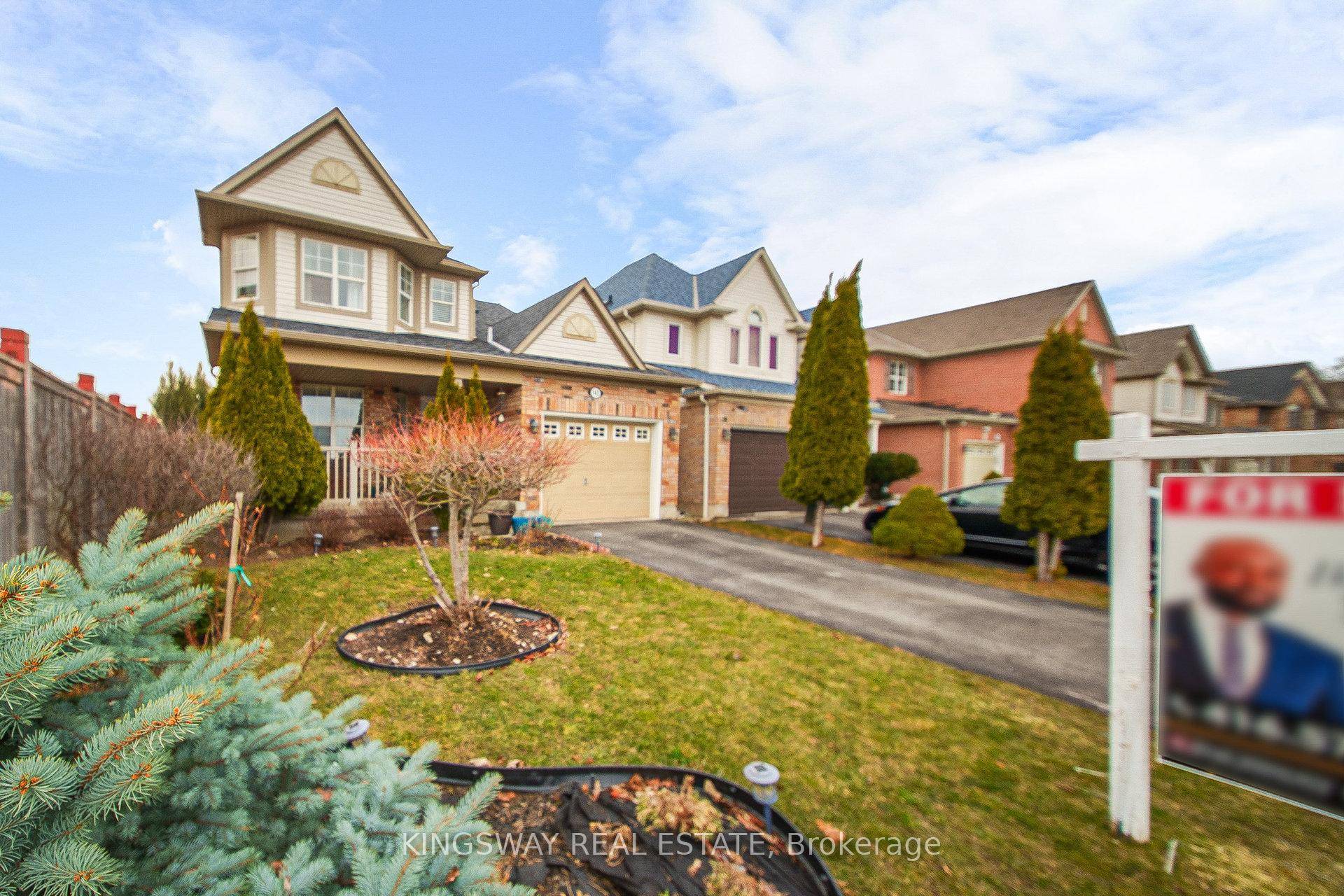 Welcome to this charming and affordable three bedroom, four bathroom Detached home in rarely offered Credit Valley neighborhood with picturesque view of a Pond across the street !