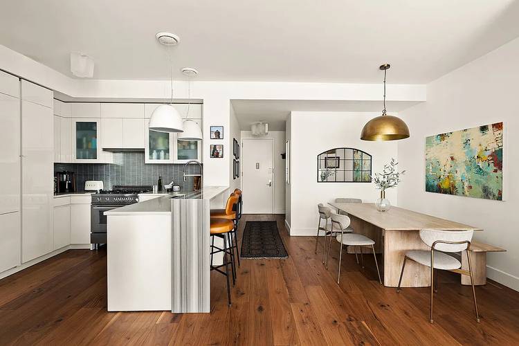 Endless skyline views will leave you speechless in this 3 bedroom, 2.