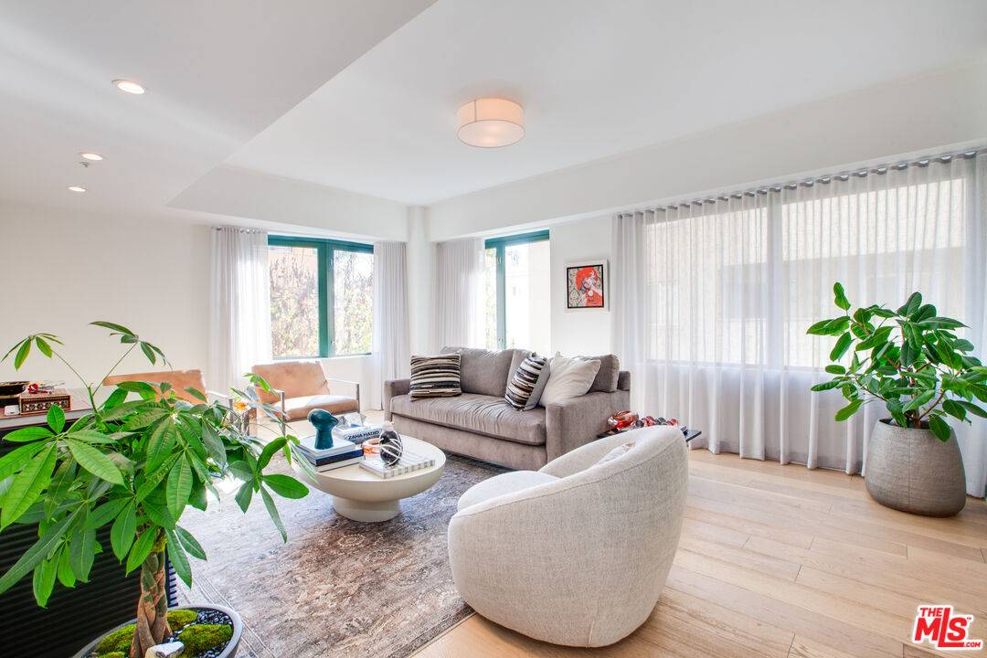 10520 Wilshire Blvd 3BR Westwood La