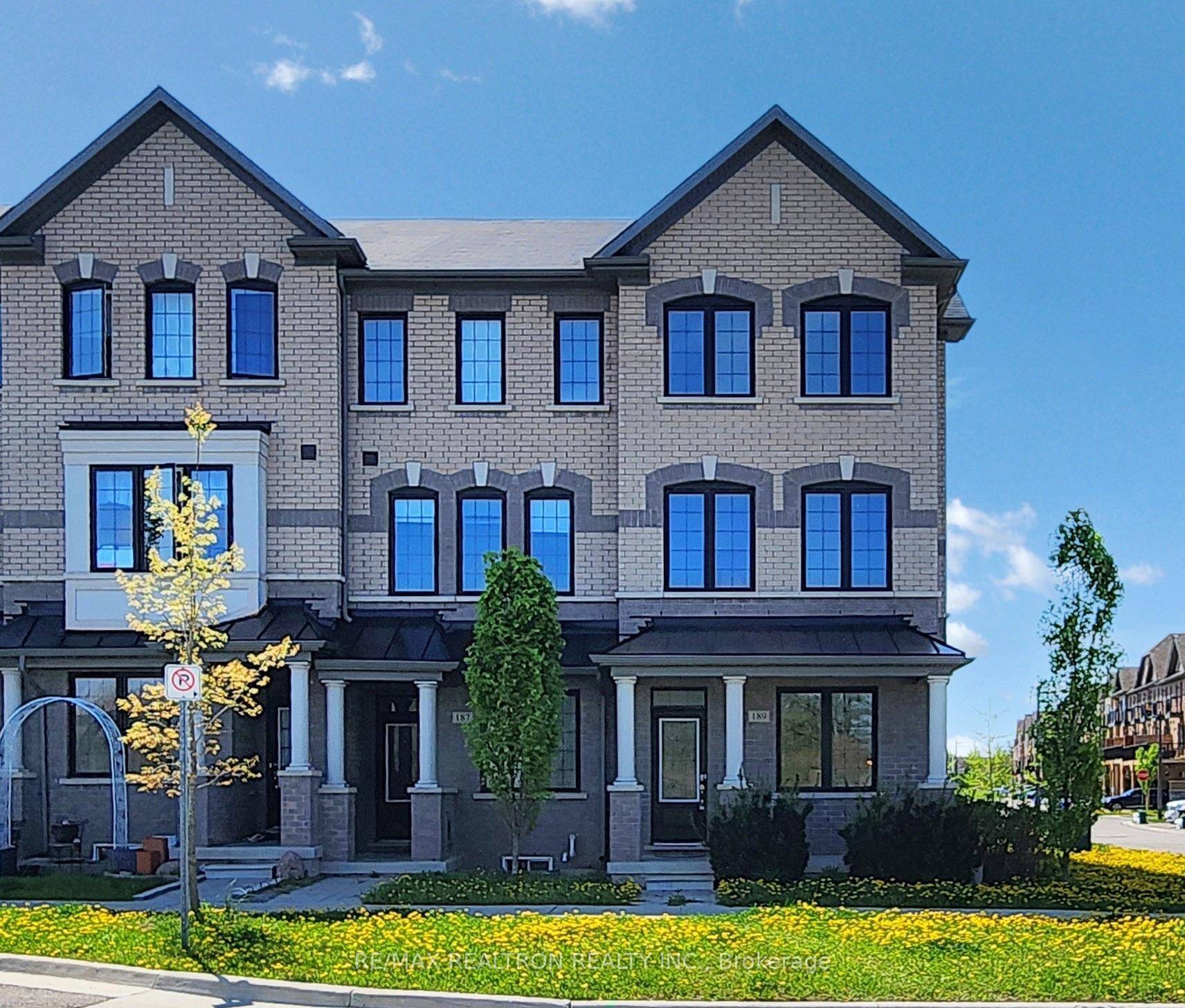 Welcome to this rarely offered end unit townhouse in the highly sought after Cornell community of Markham !