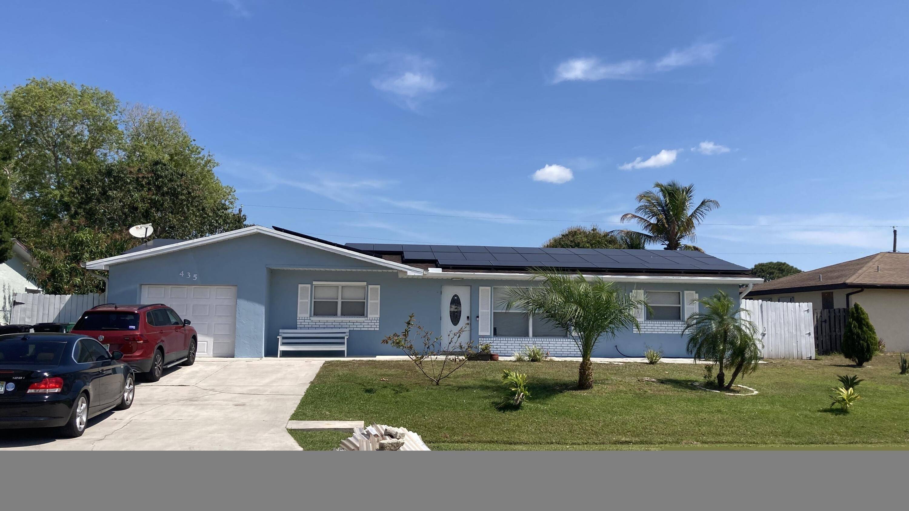 Attention Boat Lovers This all fenced pool house, 3 2 is located near St Lucie River, minutes from River Park Marina, Veterans Memorial Park where you can launch your boat.