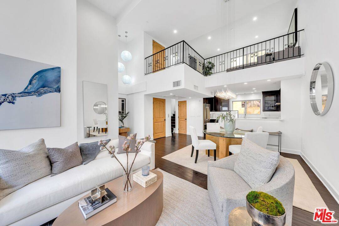 108  S Wetherly Dr 3.0 Beverly Grove LA