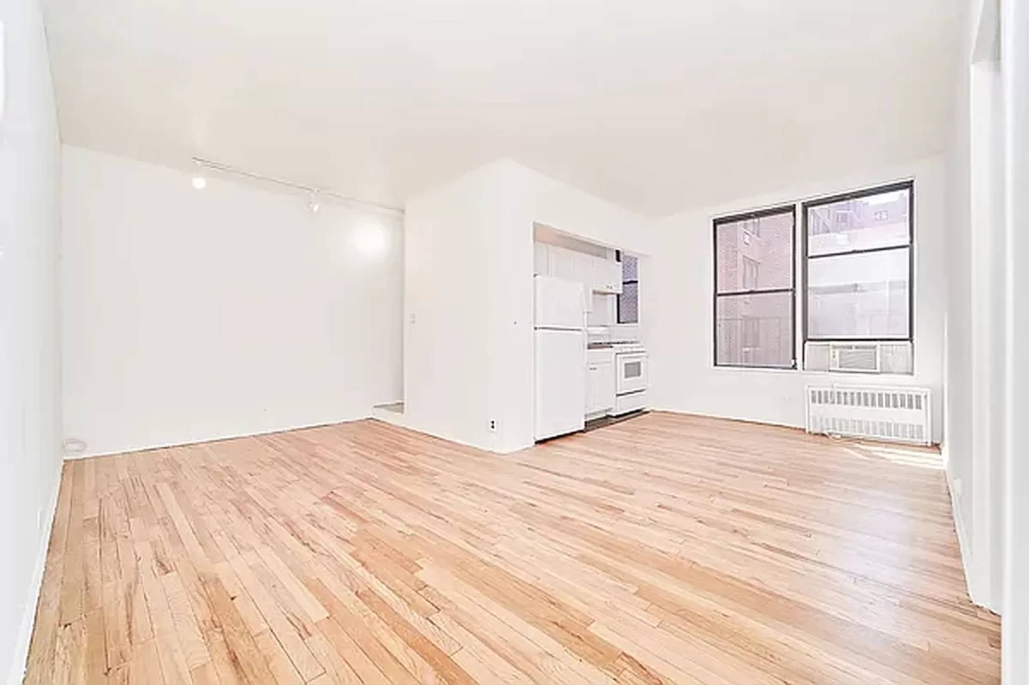 Bright amp ; large one bedroom in Gramercy Apartment Features Natural light Spacious living area Queen sized bedroom w built in closet Building Features Elevator Laundry Live in super