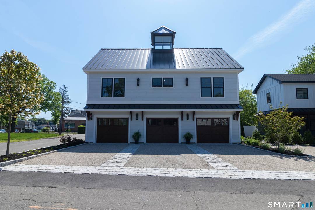 Luxury Apartment Living in the Heart of Branford.