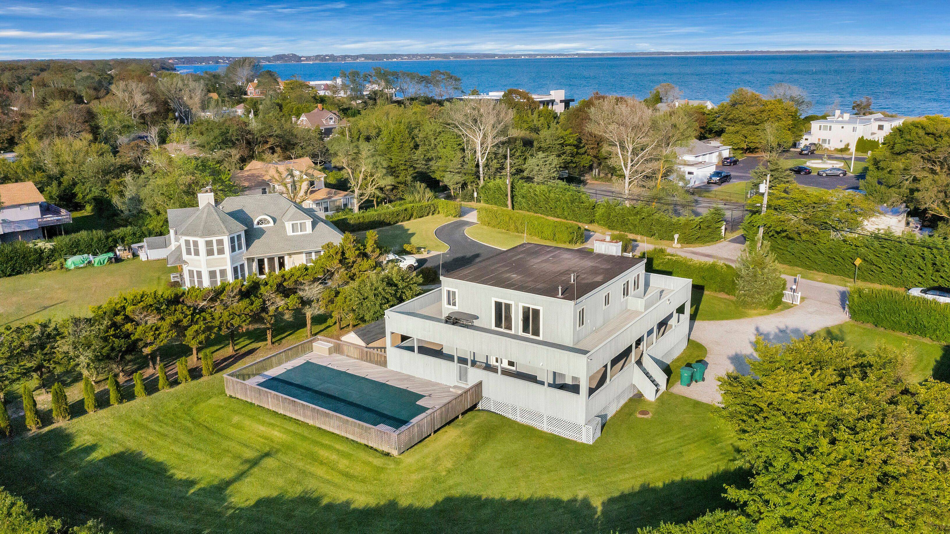  Rent Now! Mint 5BR, Pool; Fun at Shinnecock Bay & Ocean         
