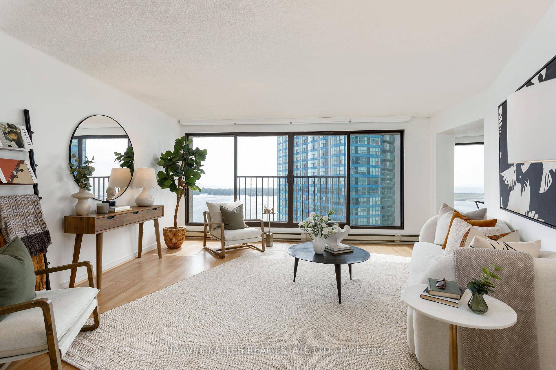 Luxurious Lakeside Living at Harbourside Condominiums !