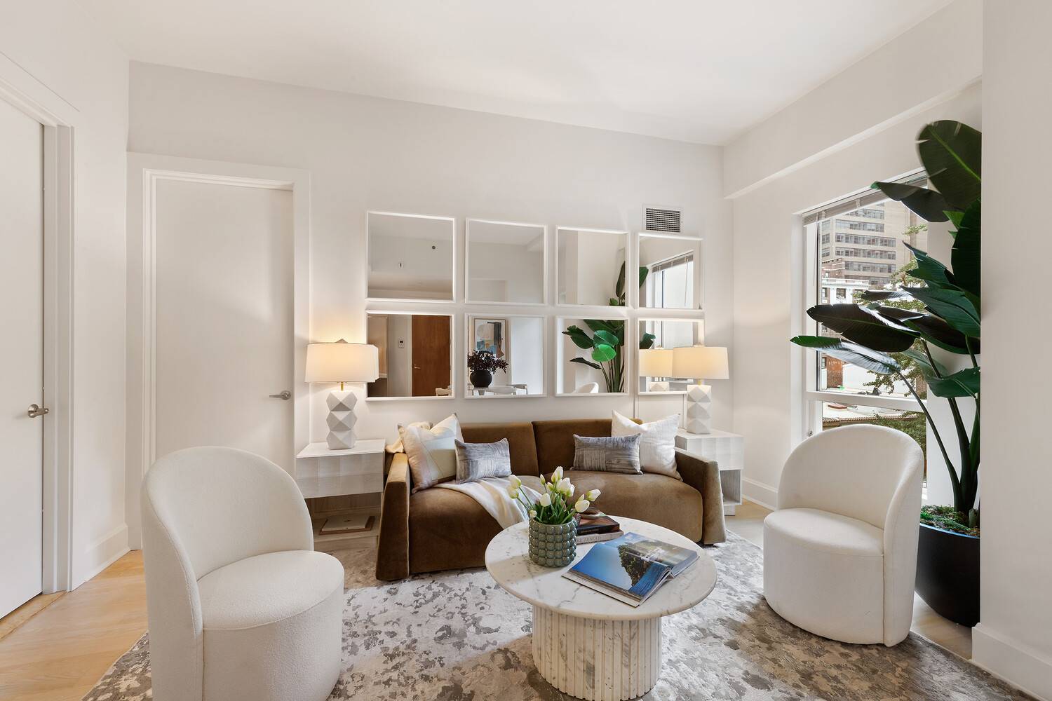 250 East 49th Street, 5F Midtown Luxury Living This oversized one bedroom, one bath home offers 810 square feet of thoughtfully designed space, complete with two walk in closets and ...