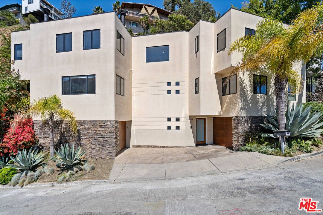 6441 BRYN MAWR DR 3BR Hollywood Hills East La