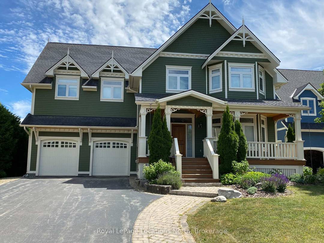 SKI SEASON RENTAL ! Shuttle or walking distance to all the fun at Blue Mountain, this large beautiful Snowbridge chalet is available for the 4 month winter season, Dec.