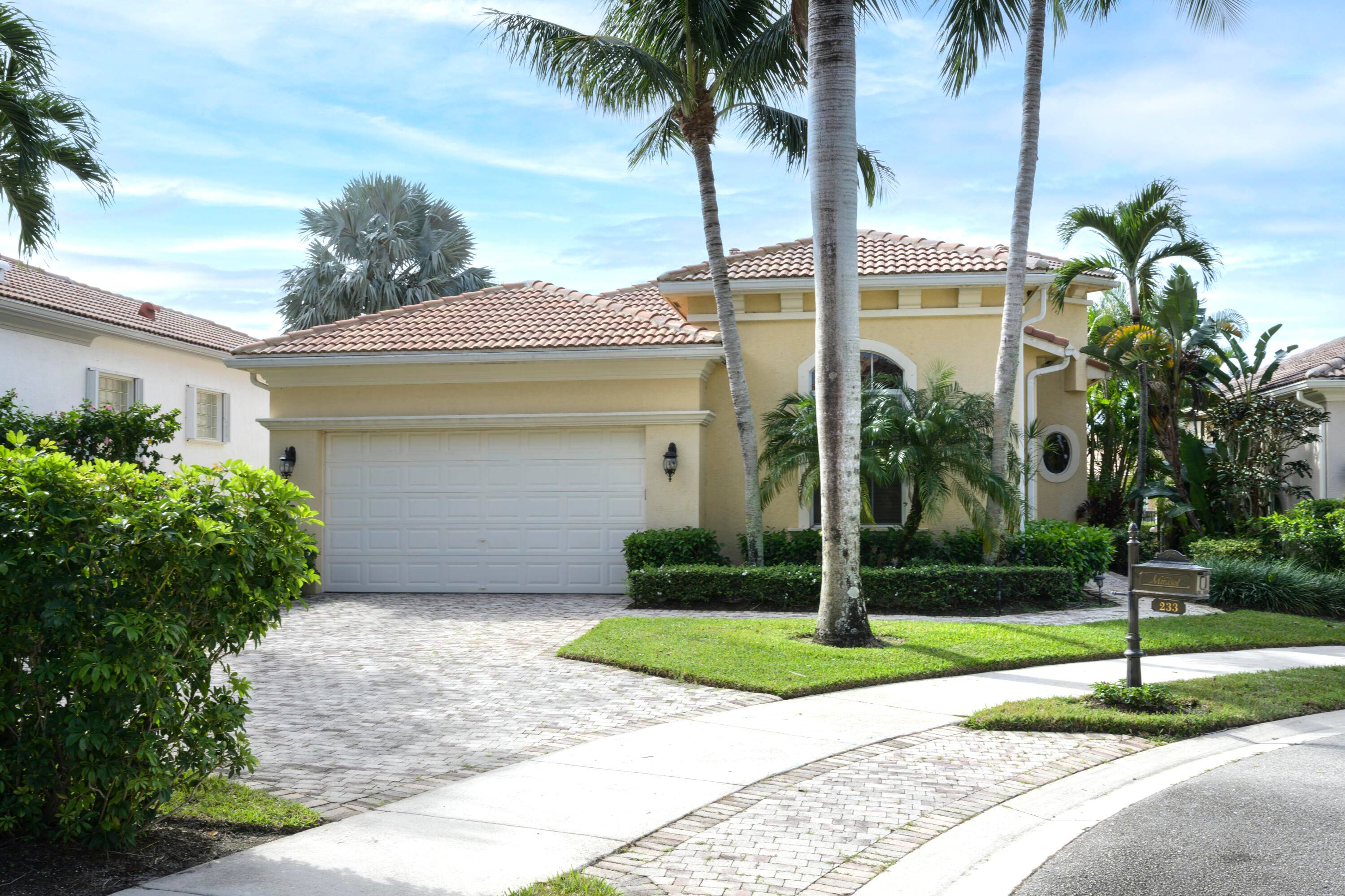 Seasonal Lease available in the desirable Country Club at Mirasol.
