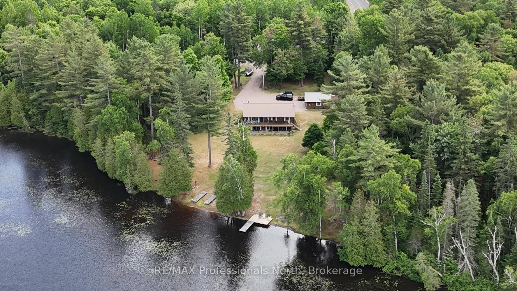 This 3 bedroom home has over 2, 400 square feet finished on 2 levels with a full walkout to a huge front yard located on Benoir Lake, the headwaters of ...